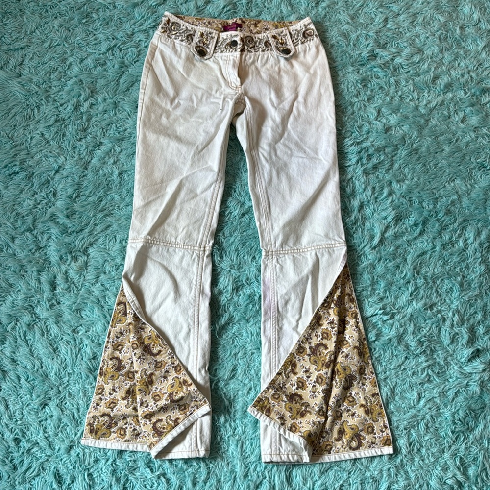 Bootcut Jeans With Brown Fleur Pattern - image 1